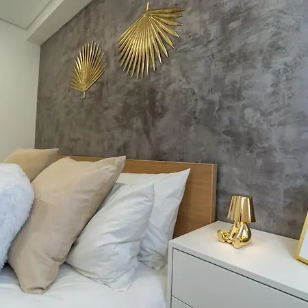 Be Unforgettable Фару